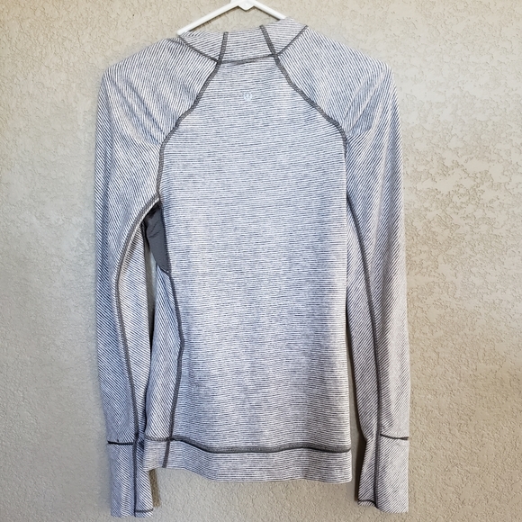 Lululemon long sleeve top - Picture 3 of 5